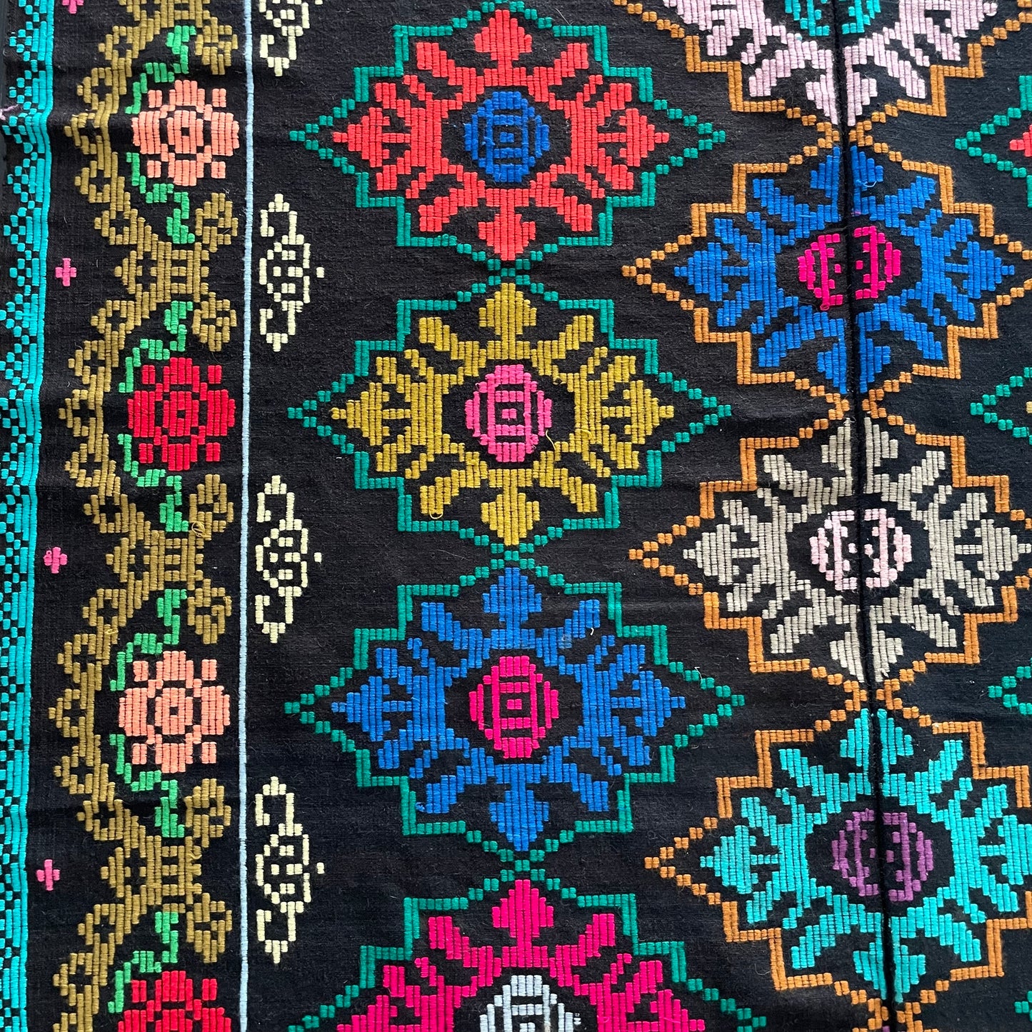 Nº 211 -- 7' x 5' 2"