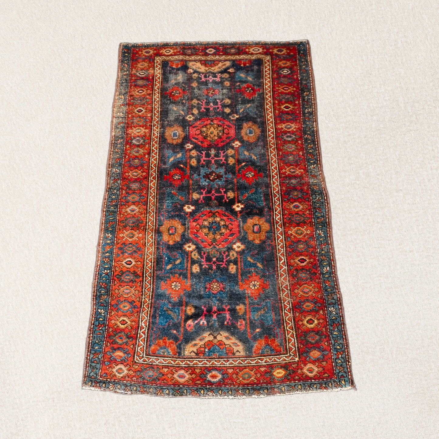 Nº 757 -- 5' 5" x 3' 2"