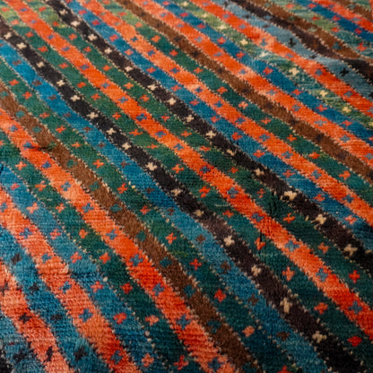 Nº 758 -- 6' 2" x 2' 8"