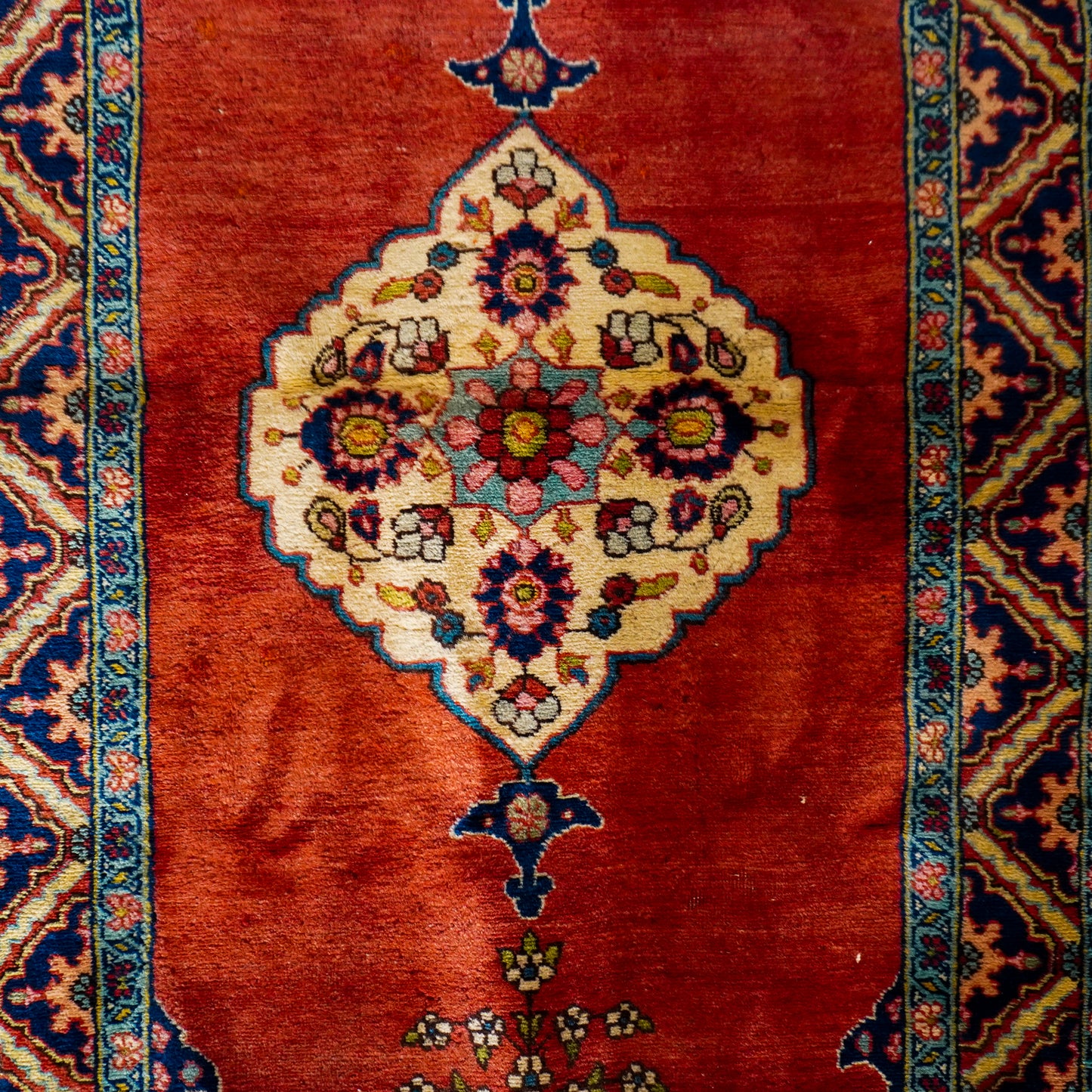 Nº 761 -- 5' 10" x 3' 2"