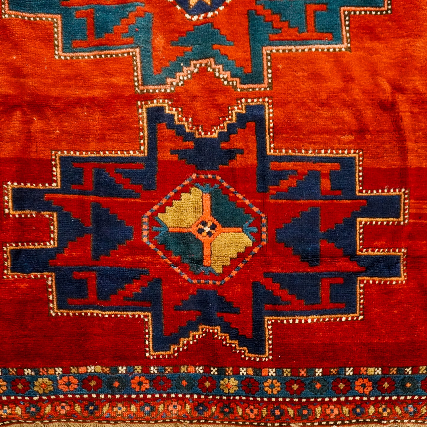 Nº 763 -- 6' 5" x 4' 4"