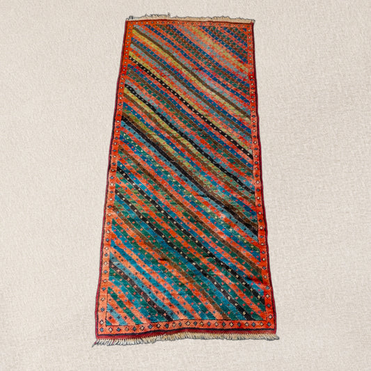 Nº 758 -- 6' 2" x 2' 8"